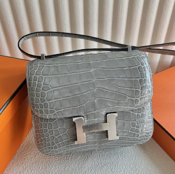 【エルメス HERMES】コンスタンス3 ミニ グリシマン(0V) シルバー金具 クロコダイル アリゲーター(100%手縫い)